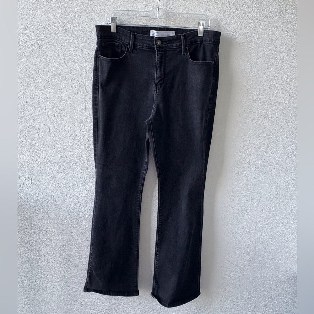 Levi Women Size 16 Black Shaping Mid Rise Bootcut Jeans Stretch Western 5 Pocket